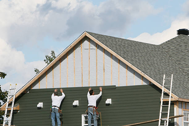 Professional Emergency Siding Repair technician working in Donalds, SC